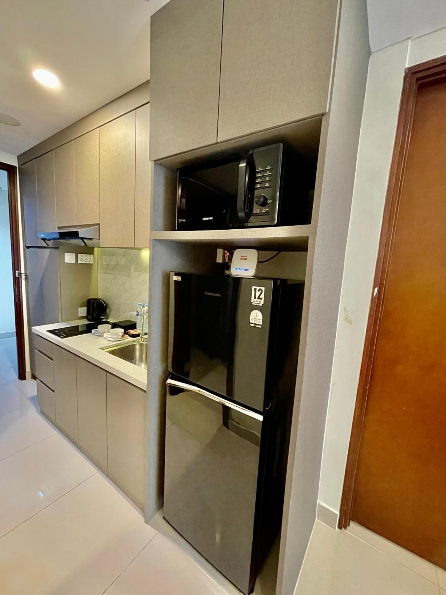 Verdela Pollux Meisterstadt Batam Apartement 외부 사진